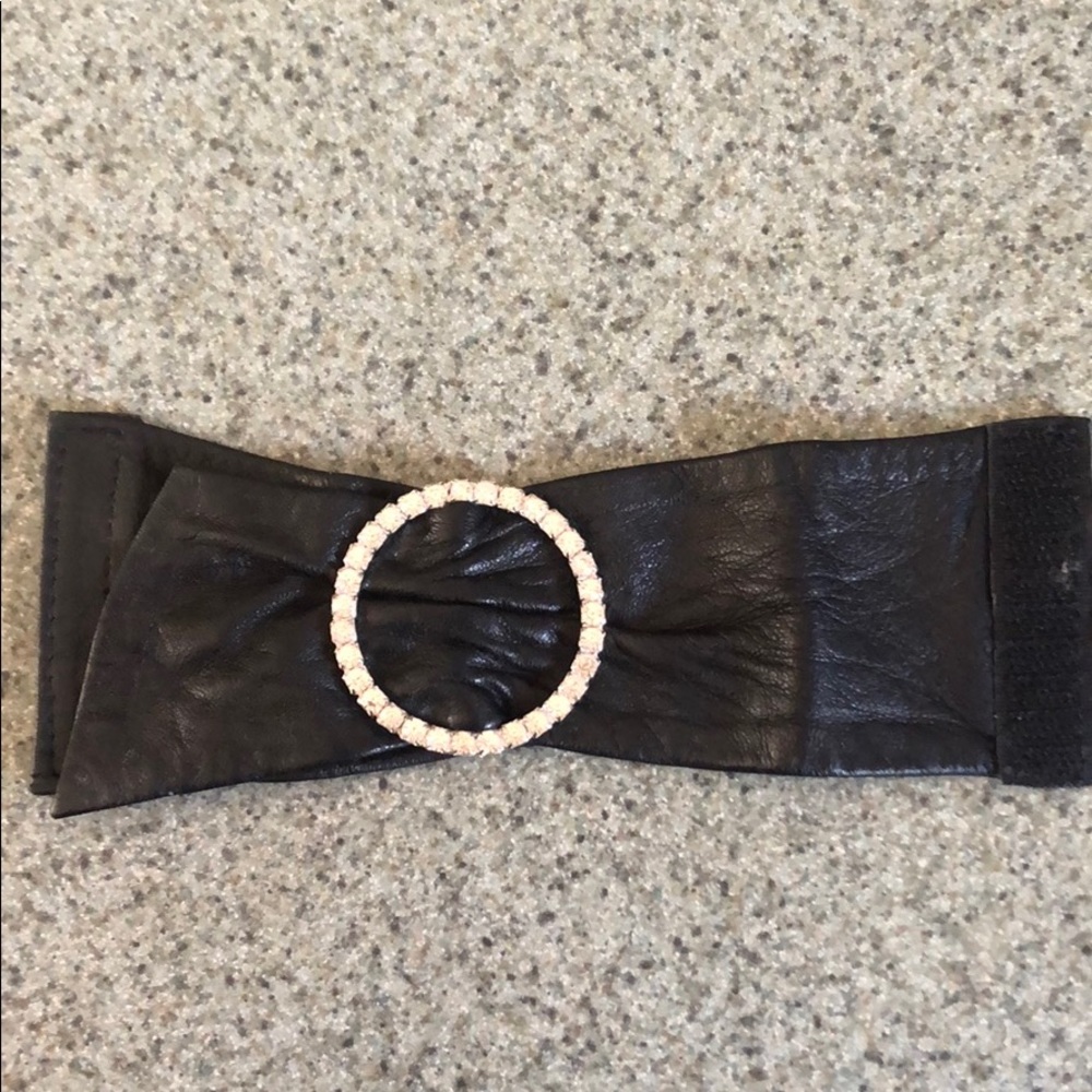 nOir black bracelet